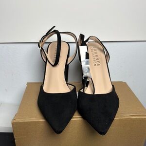 Journee Collection Tyyra Black Pumps